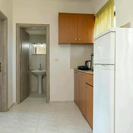 Eleni & Lejlighed Alykes (Zakynthos)