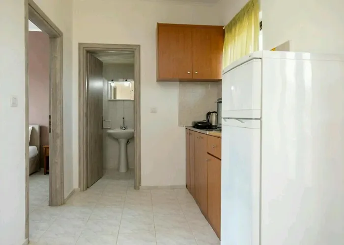 Eleni & 아파트 알리케스