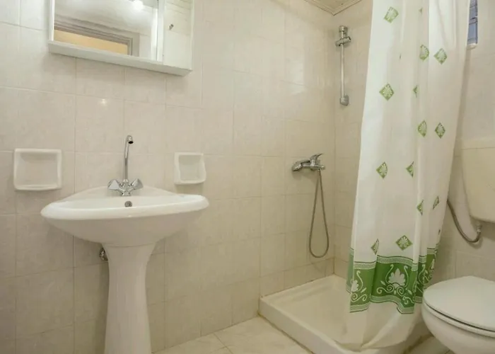 Eleni & Apartman Alikész